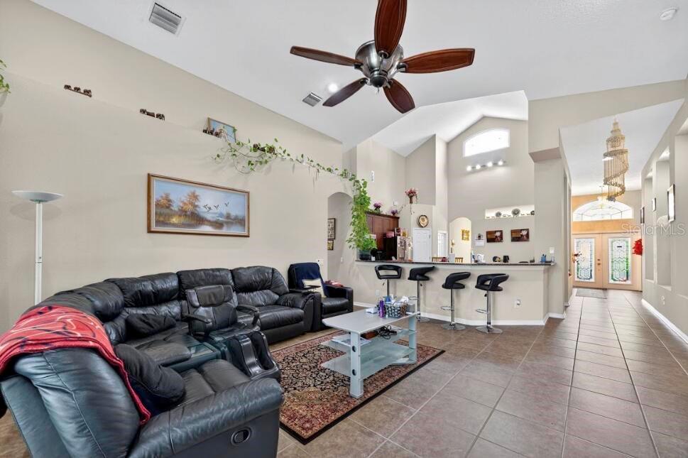 KENSINGTON ISLE - Residential