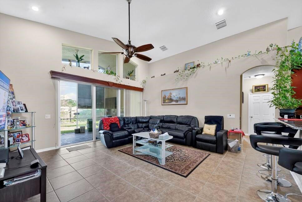 KENSINGTON ISLE - Residential