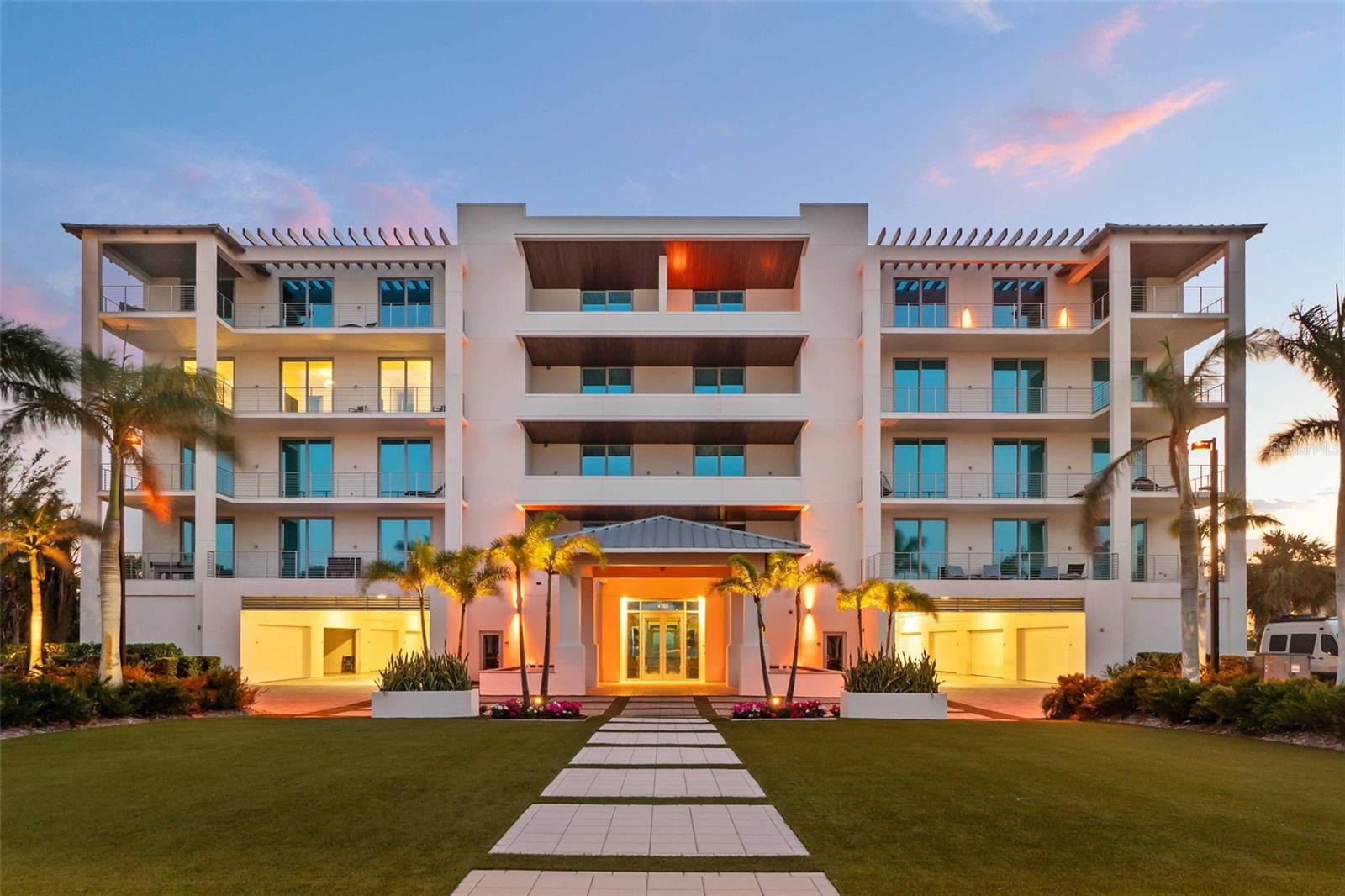 INFINITY ON LONGBOAT KEY - Residential