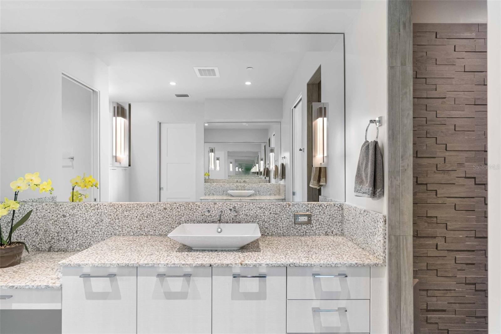 INFINITY ON LONGBOAT KEY - Residential
