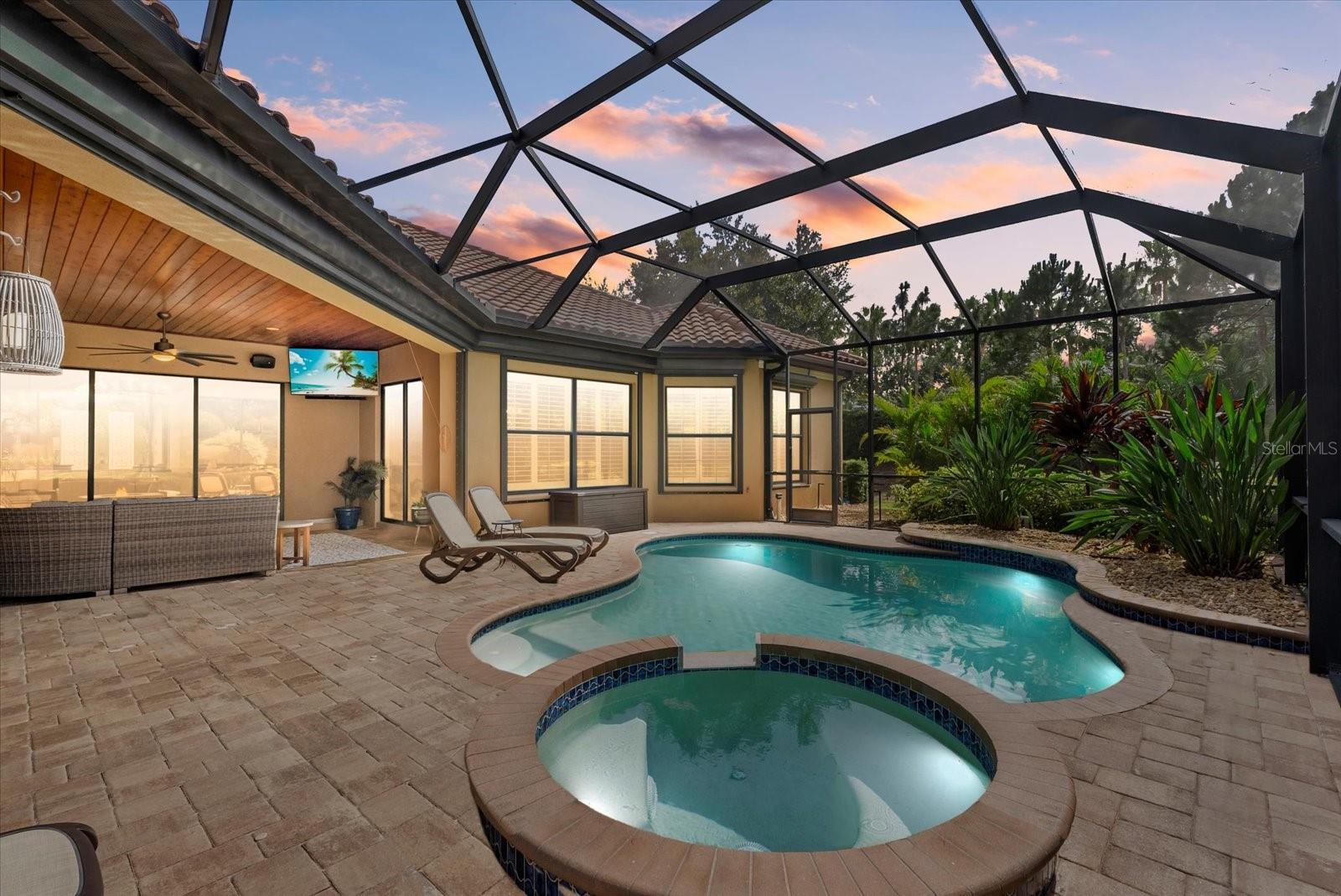 COUNTRY CLUB EAST AT LAKEWD RNCH RR - Residential