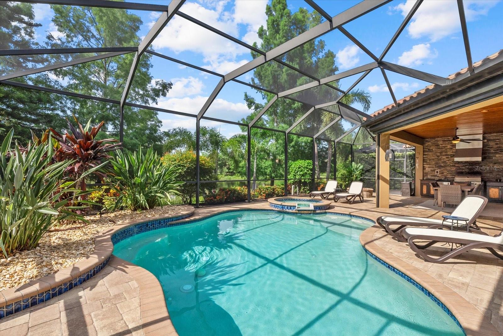 COUNTRY CLUB EAST AT LAKEWD RNCH RR - Residential