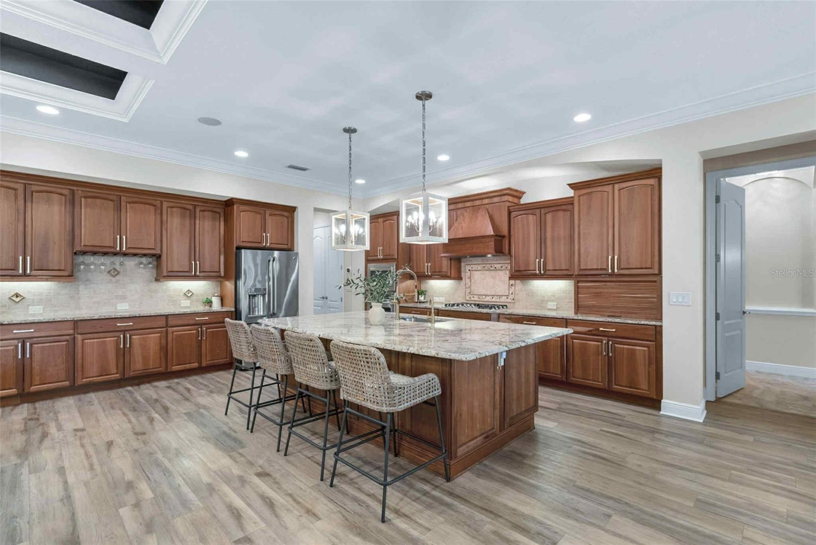 COUNTRY CLUB EAST AT LAKEWD RNCH RR - Residential