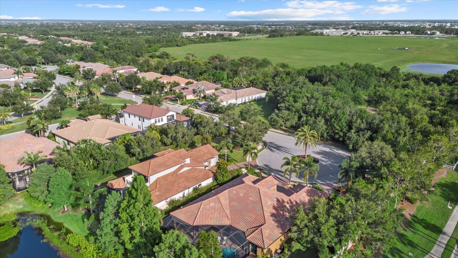 COUNTRY CLUB EAST AT LAKEWD RNCH RR - Residential