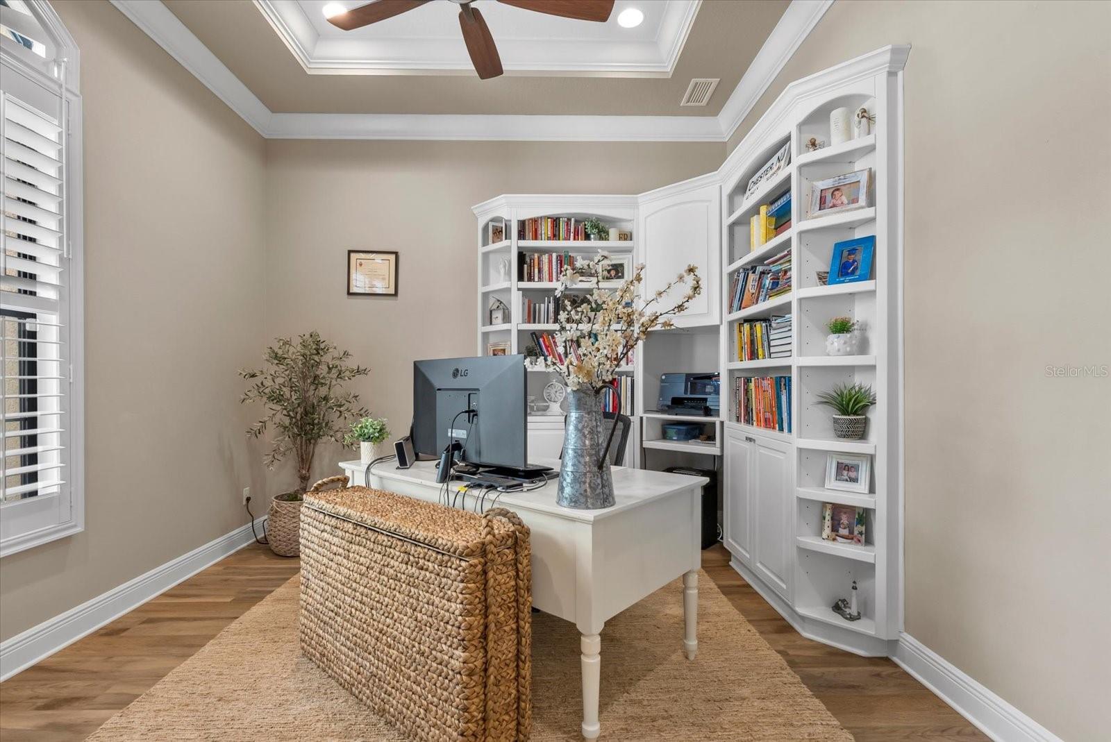 COUNTRY CLUB EAST AT LAKEWD RNCH RR - Residential