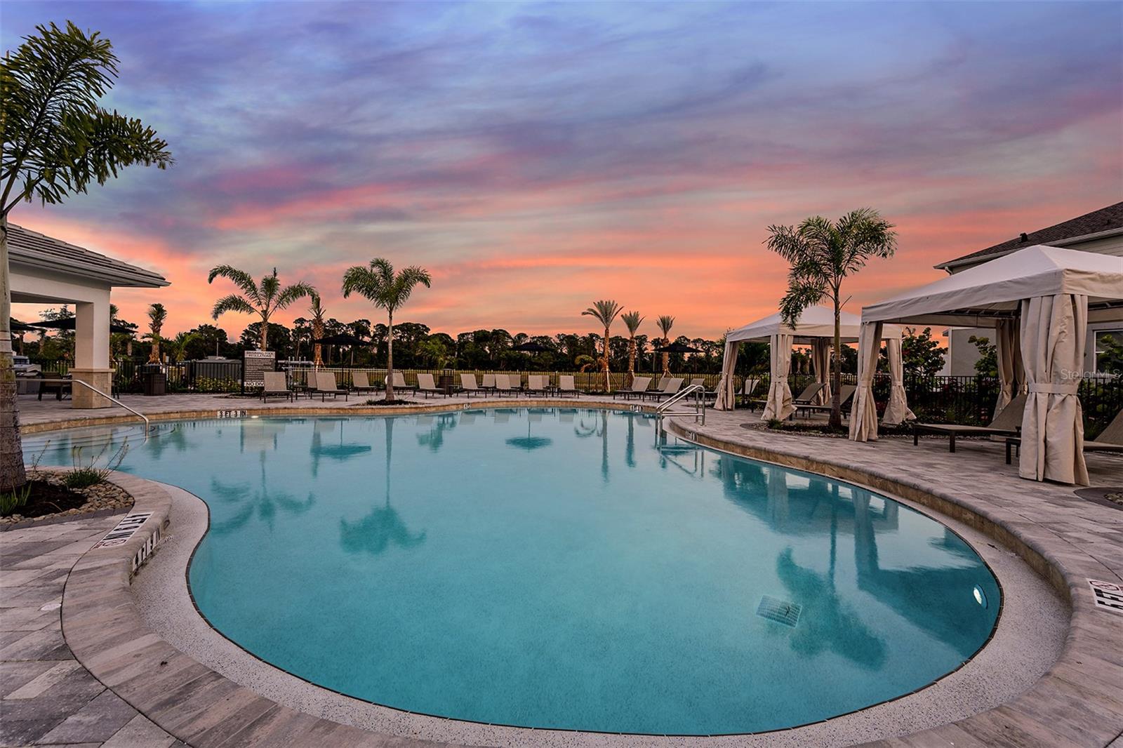 VINTERRA TOWNHOMES - Residential