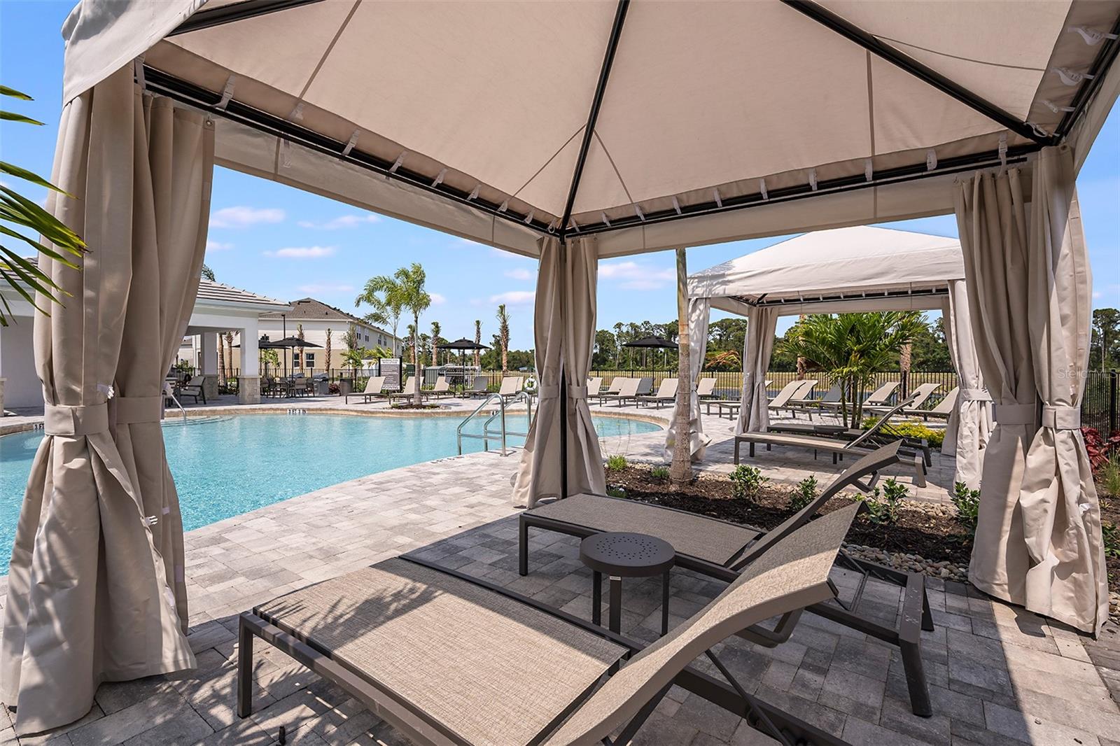 VINTERRA TOWNHOMES - Residential