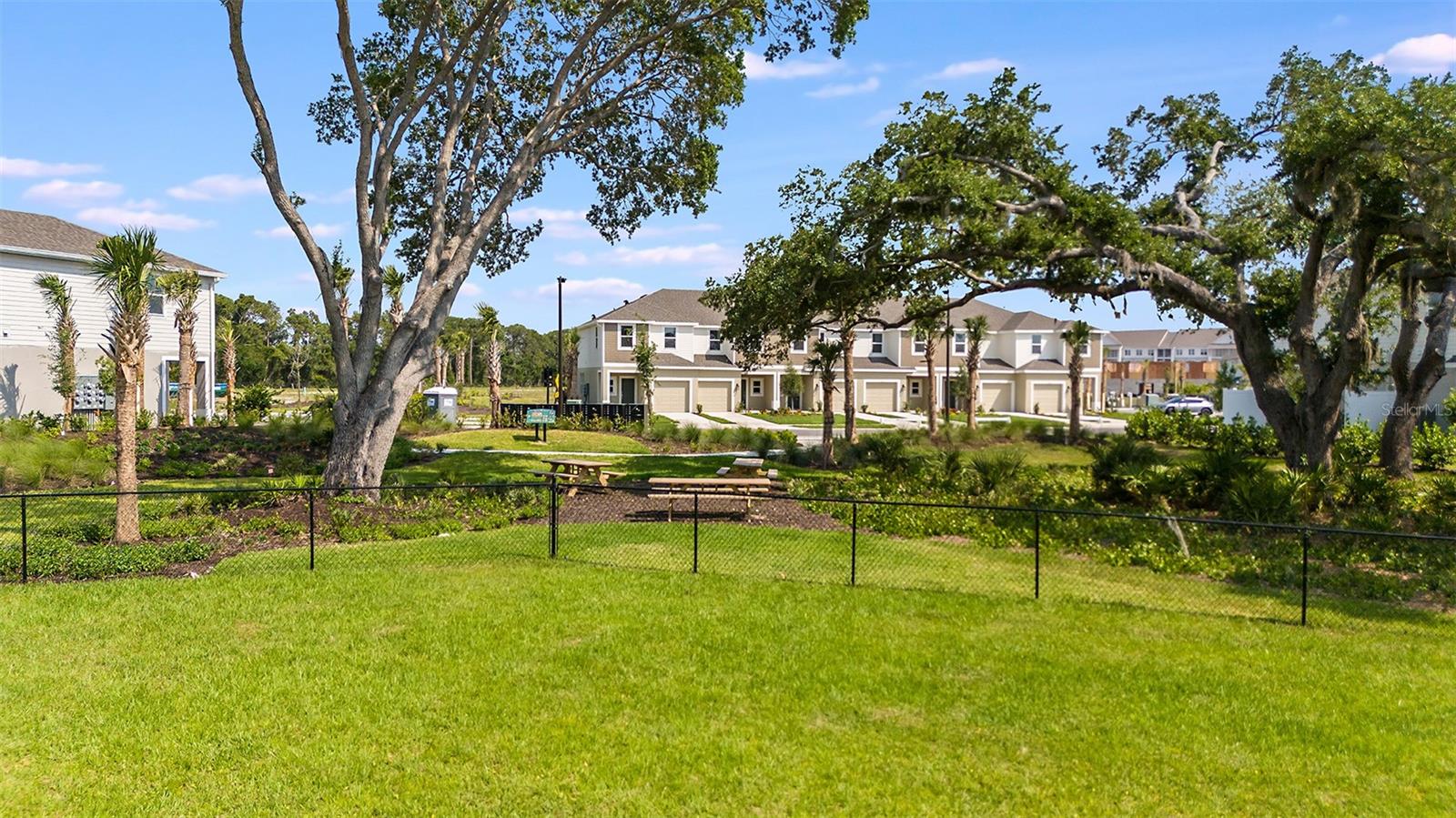 VINTERRA TOWNHOMES - Residential