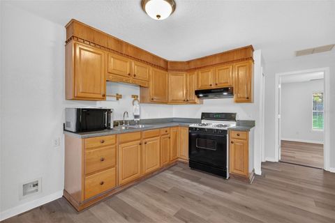 Tiny photo for 130 N Johns Street, Mount Dora, FL 32757 (MLS # G5101529)