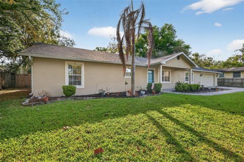Tiny photo for 130 N Johns Street, Mount Dora, FL 32757 (MLS # G5101529)