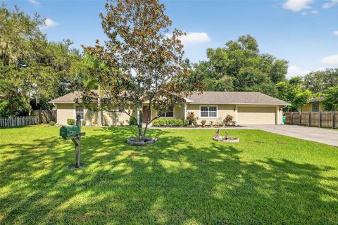 Tiny photo for 130 N Johns Street, Mount Dora, FL 32757 (MLS # G5101529)
