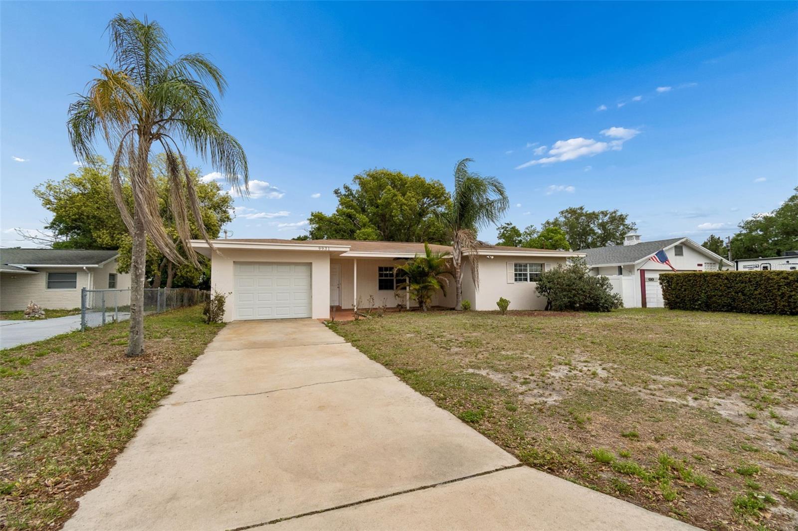 GOLDEN GROVES - Residential