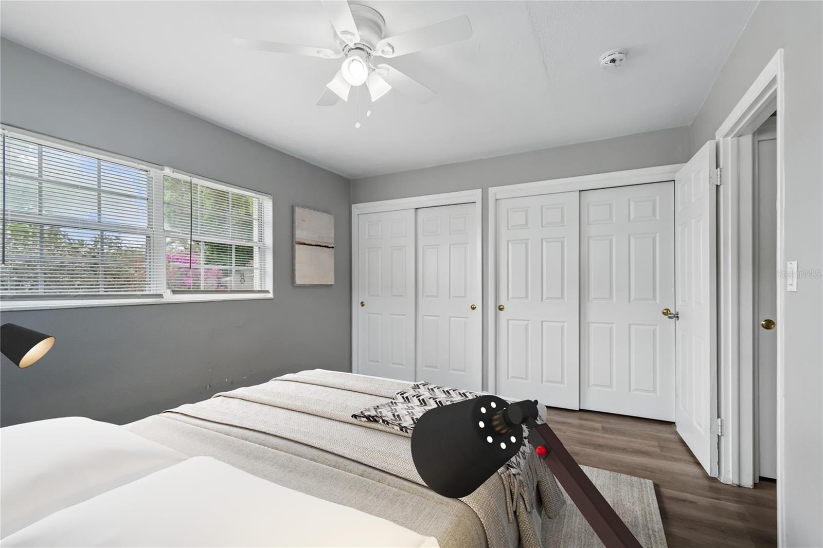 GOLDEN GROVES - Residential