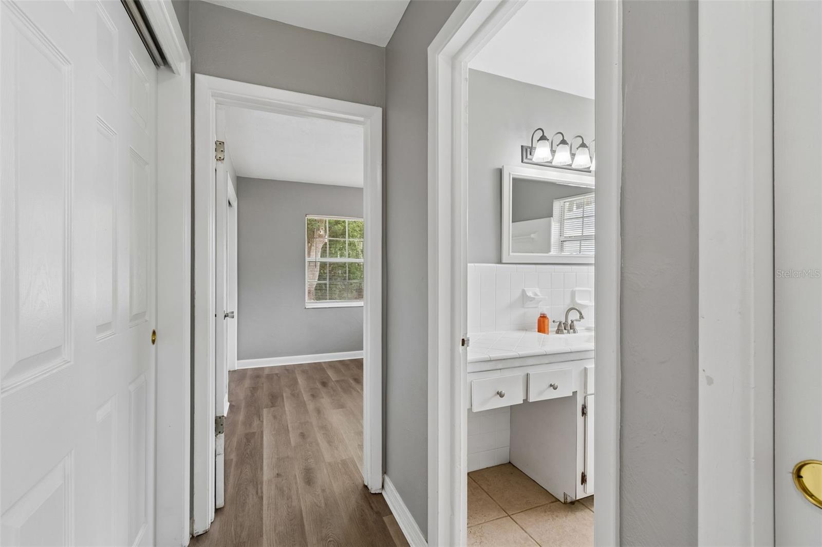 GOLDEN GROVES - Residential