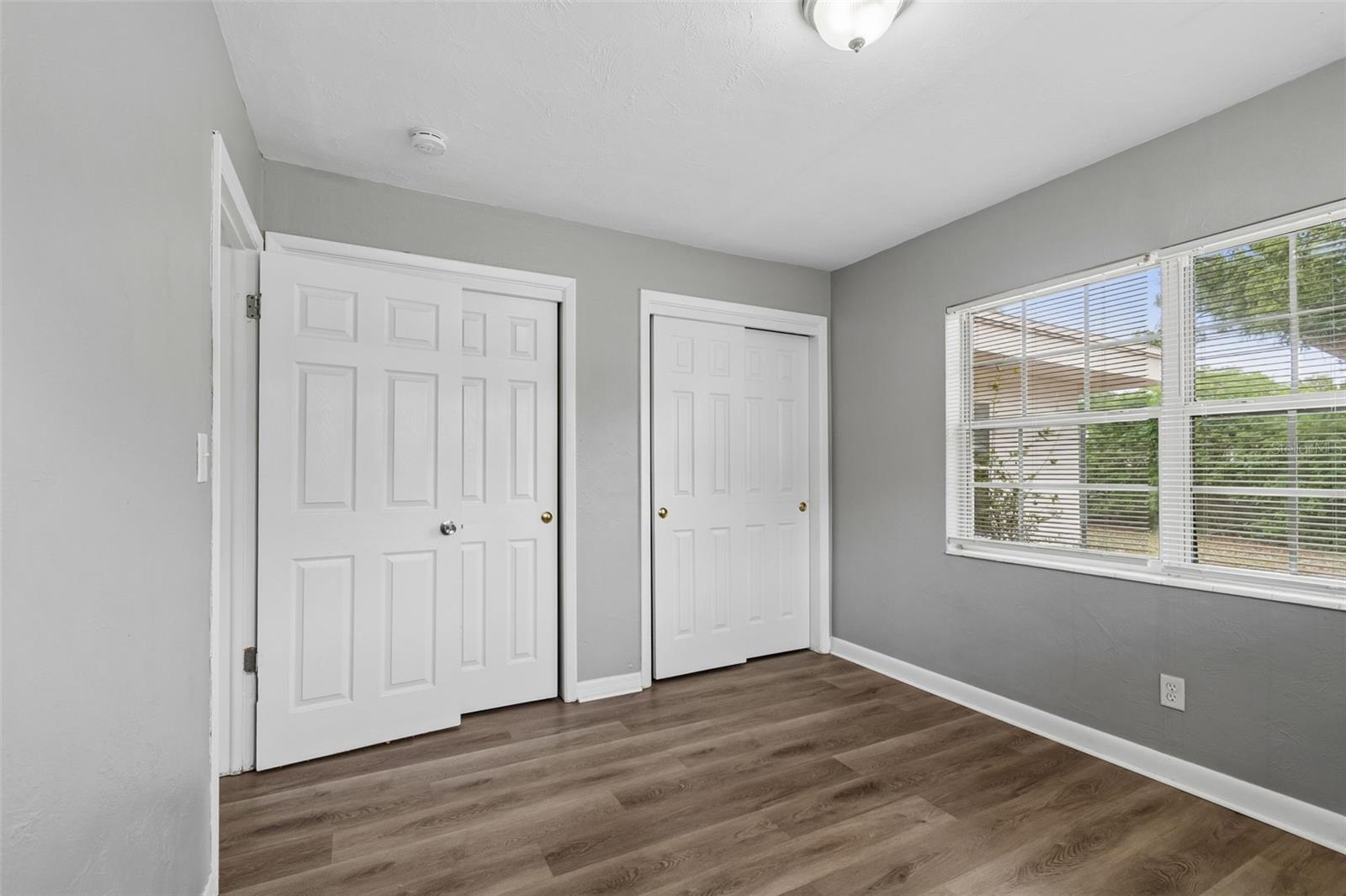 GOLDEN GROVES - Residential