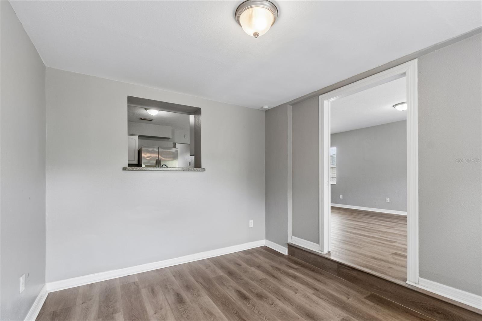 GOLDEN GROVES - Residential