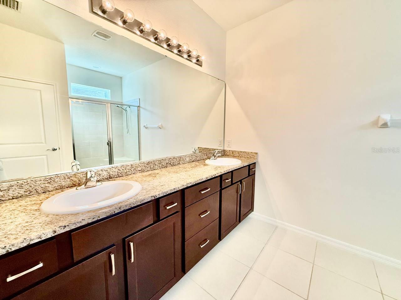 EPPERSON RANCH SOUTH PH 1C-1 - Residential Lease