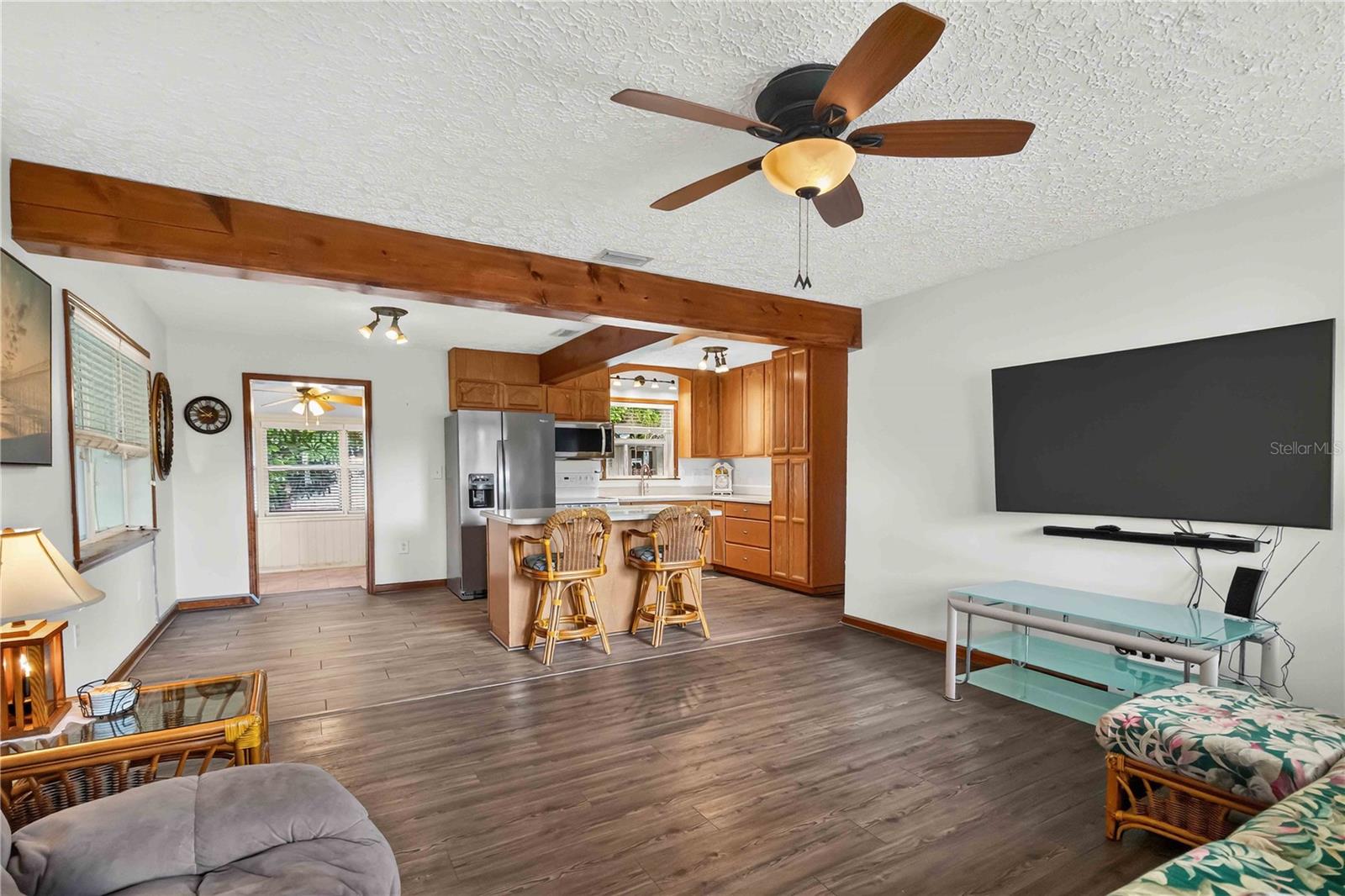 4704 PARK ACRES DRIVE