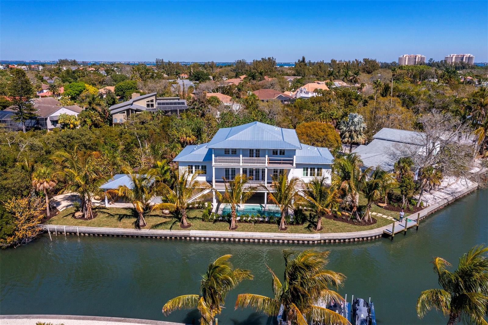 LONGBOAT SHORES - Residential
