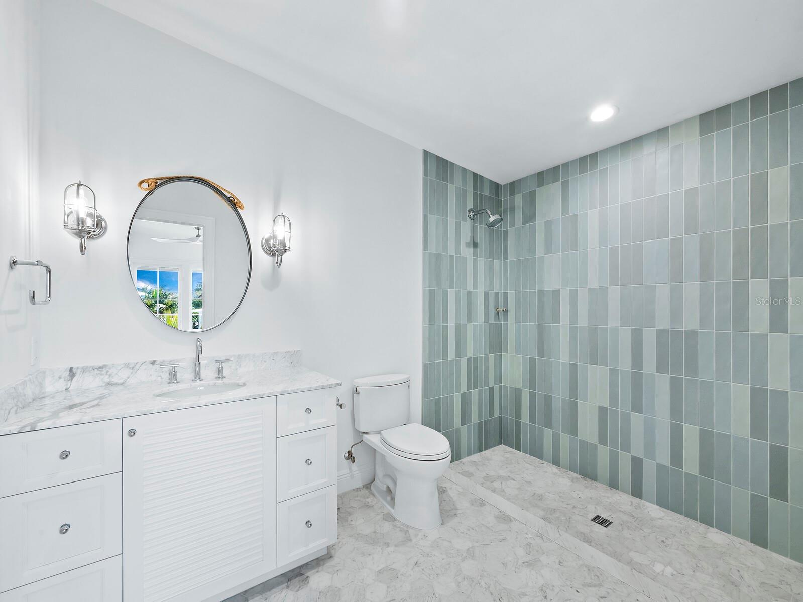 LONGBOAT SHORES - Residential