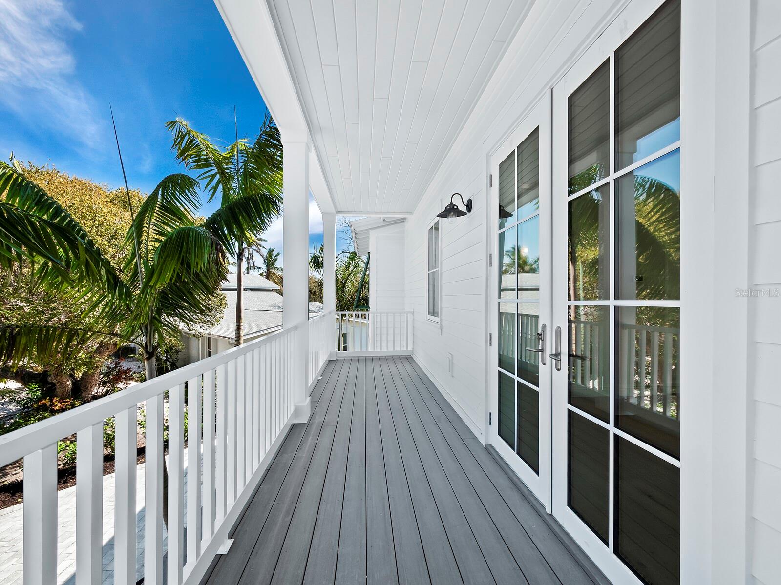 LONGBOAT SHORES - Residential