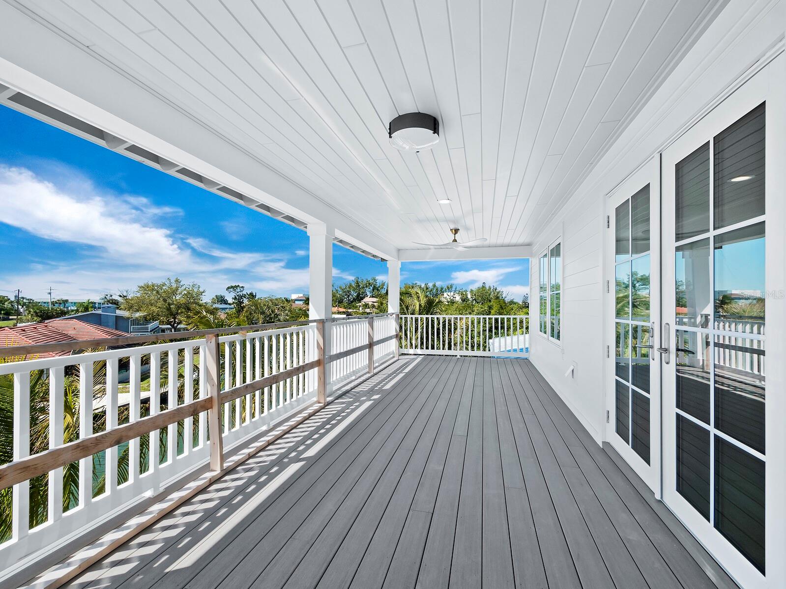 LONGBOAT SHORES - Residential