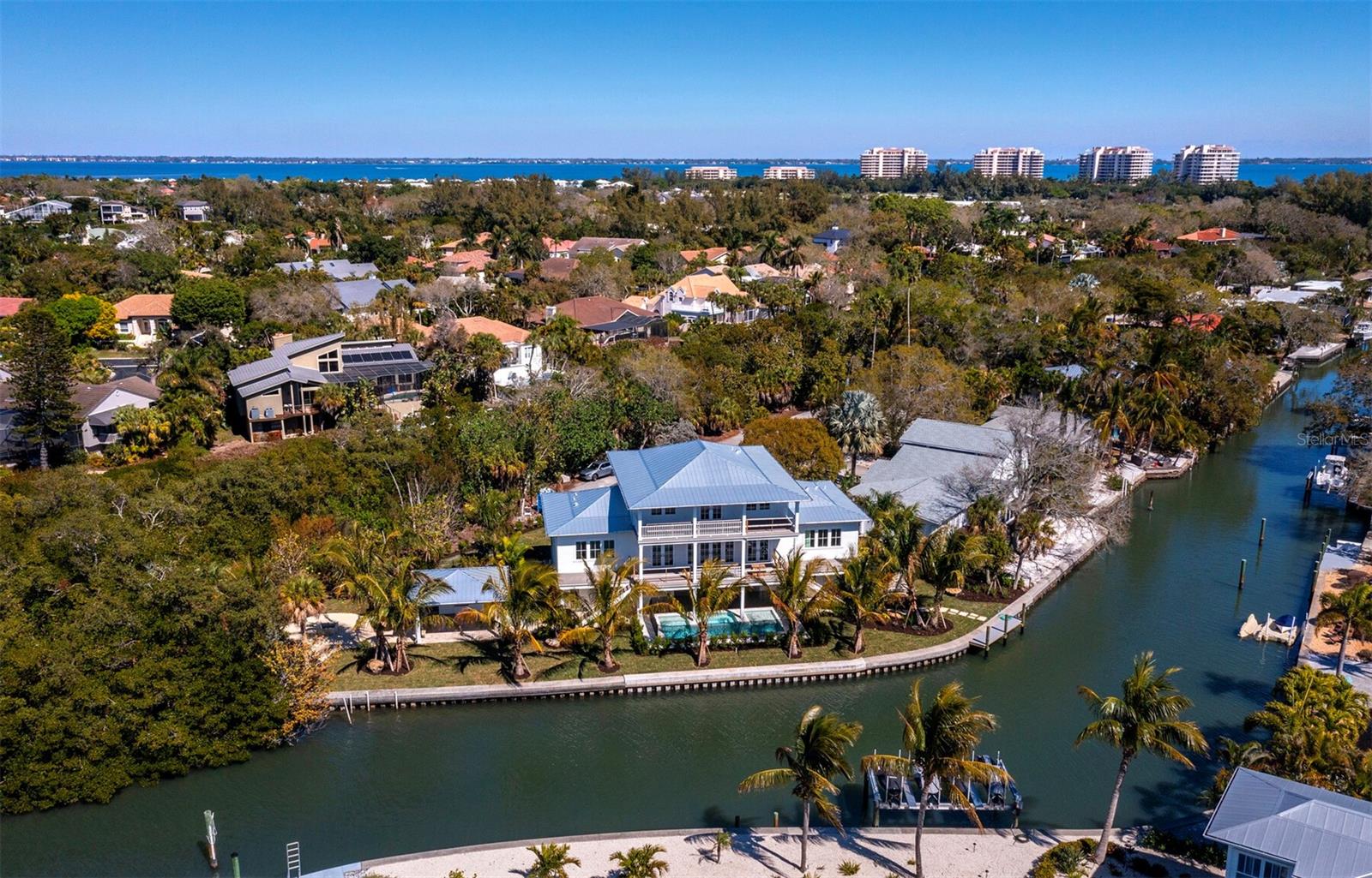 LONGBOAT SHORES - Residential