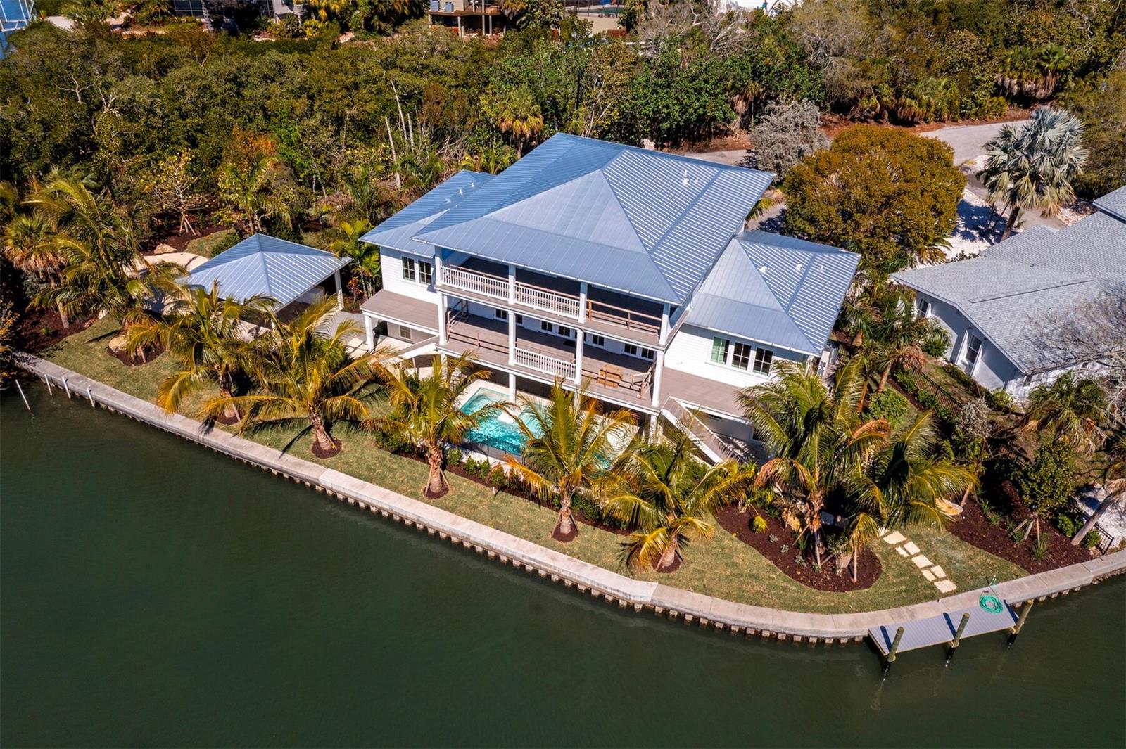 LONGBOAT SHORES - Residential