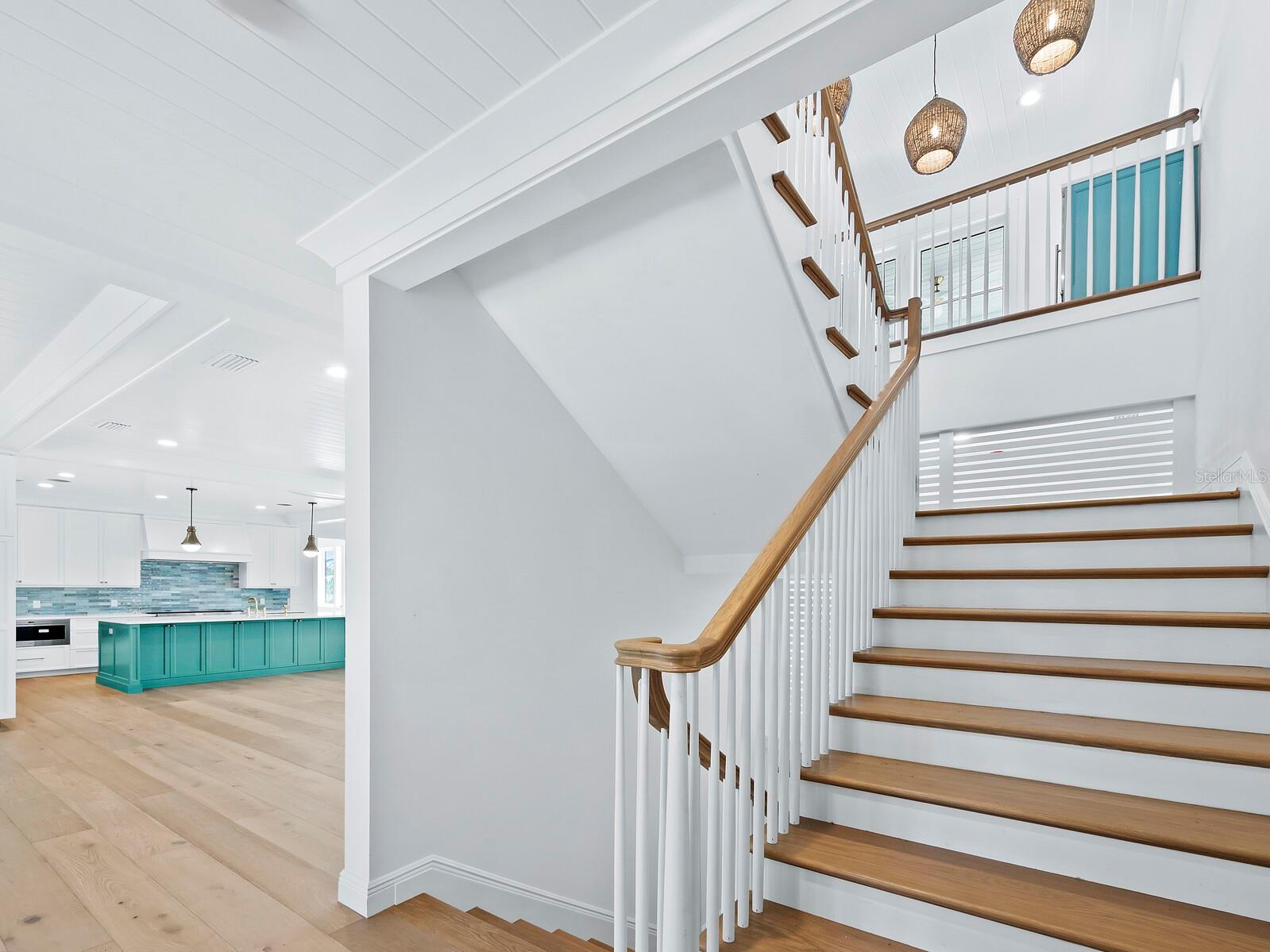 LONGBOAT SHORES - Residential