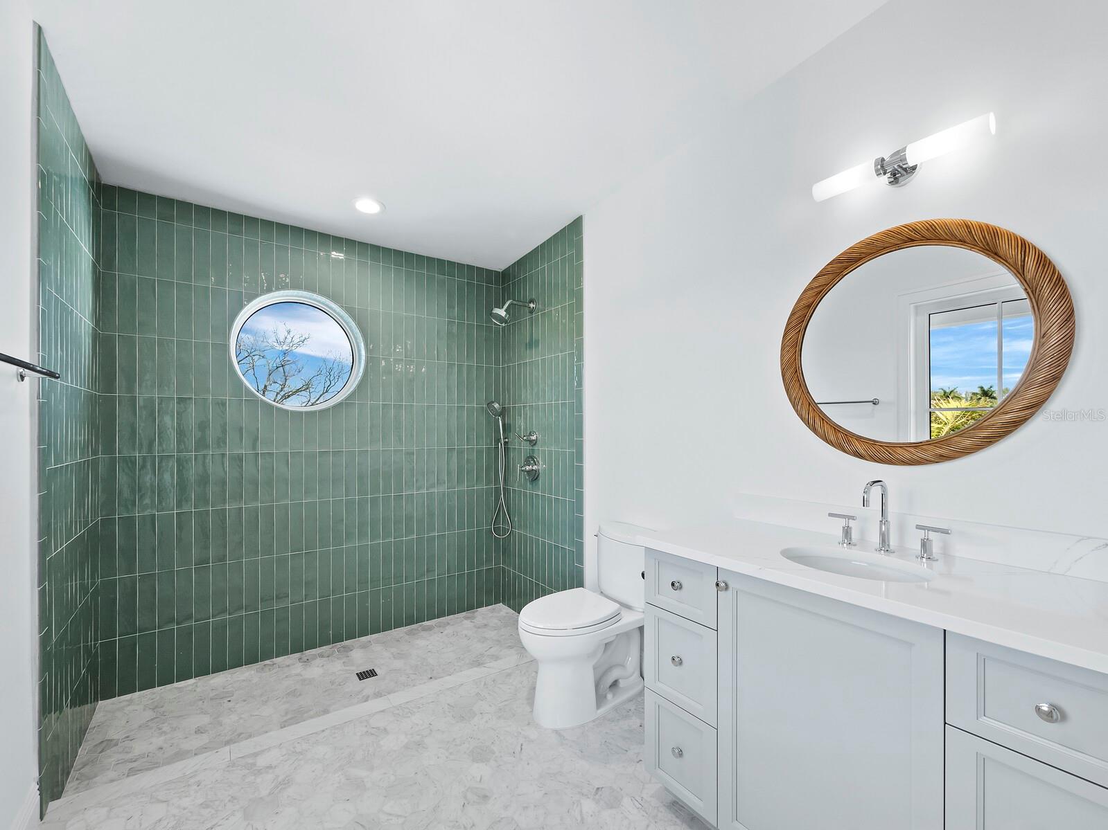 LONGBOAT SHORES - Residential