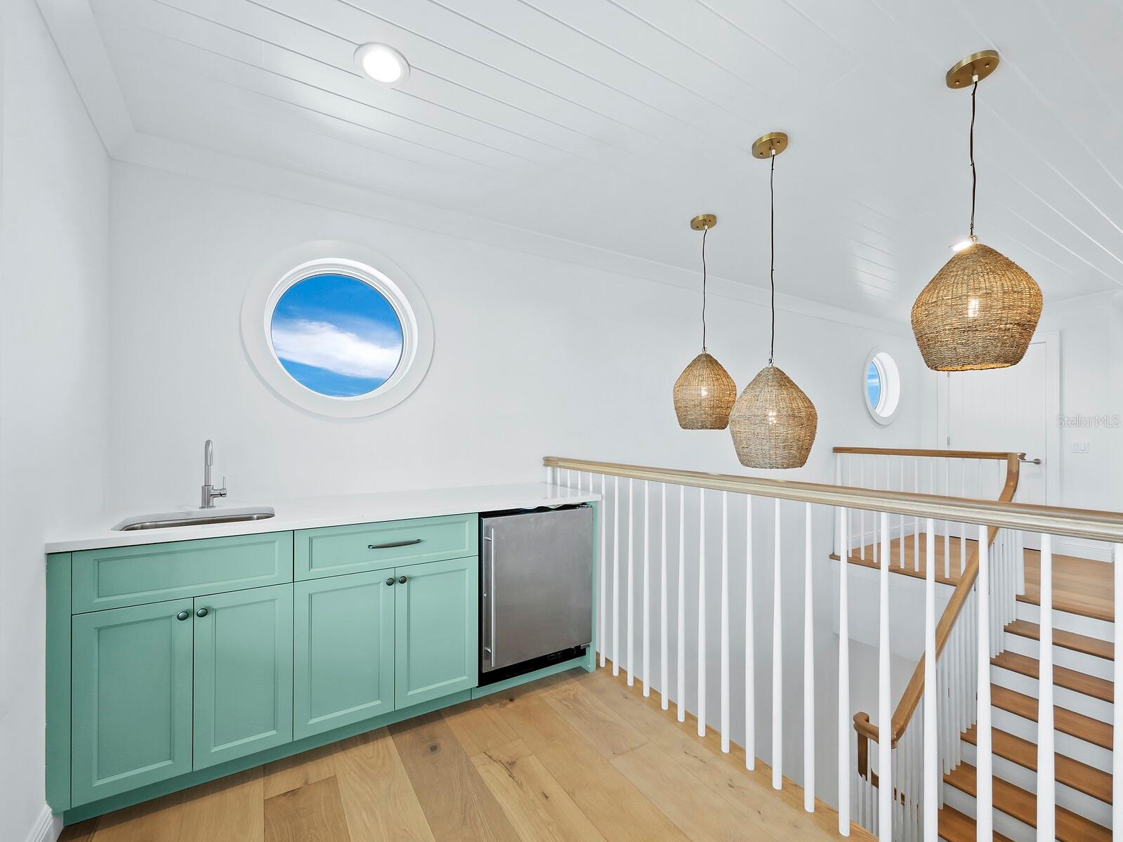 LONGBOAT SHORES - Residential