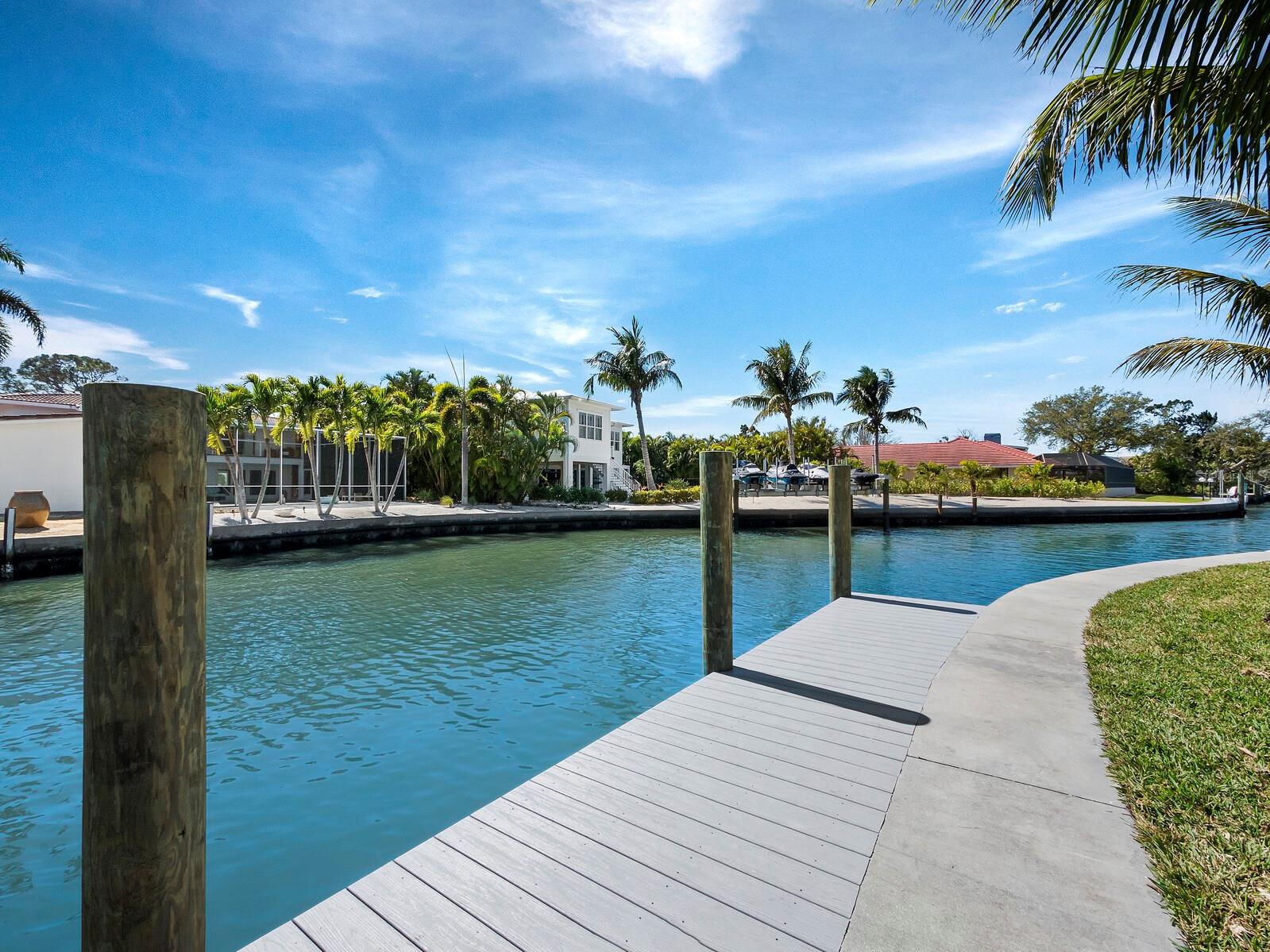 LONGBOAT SHORES - Residential