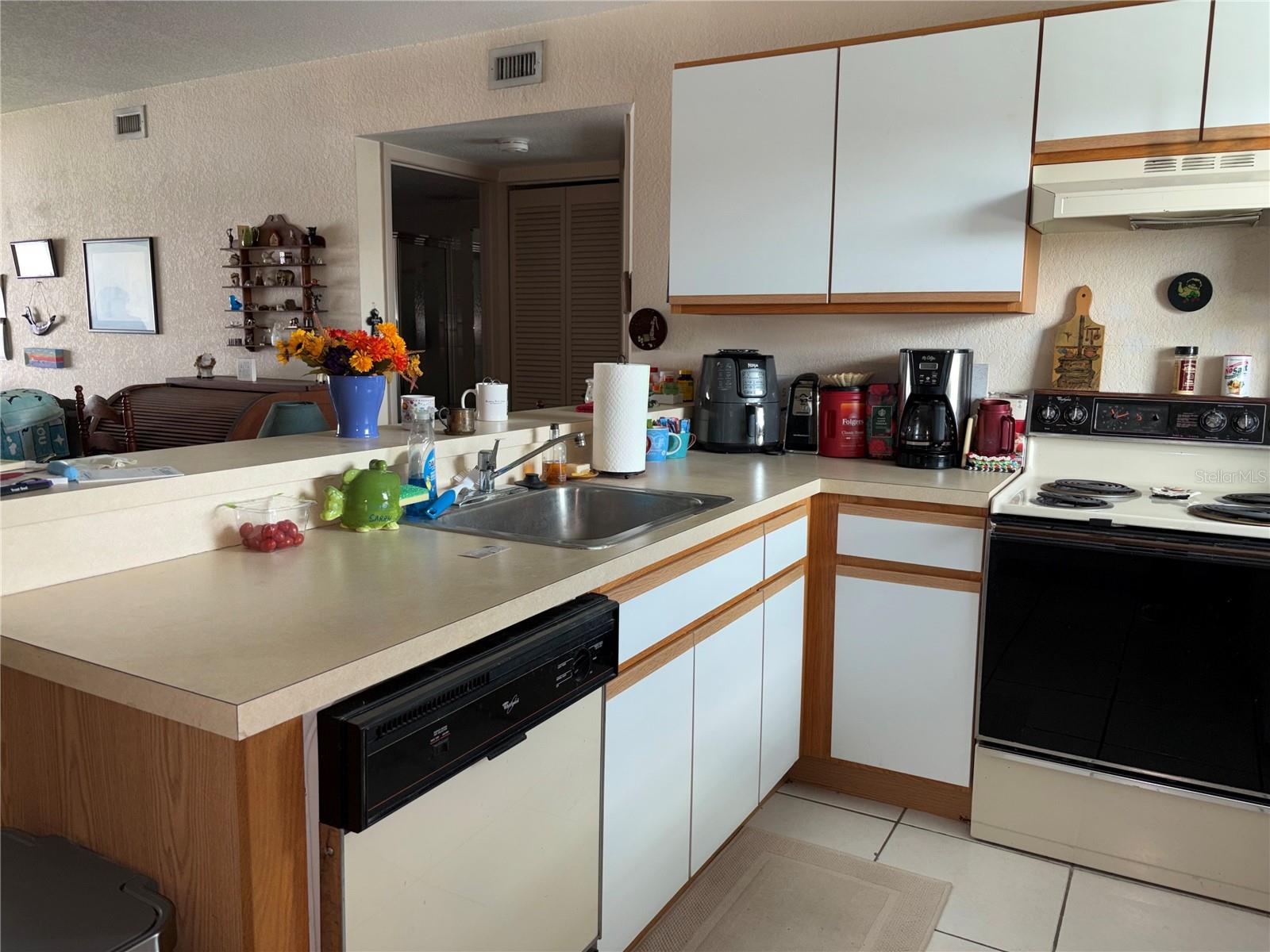 25050 SANDHILL BOULEVARD B4