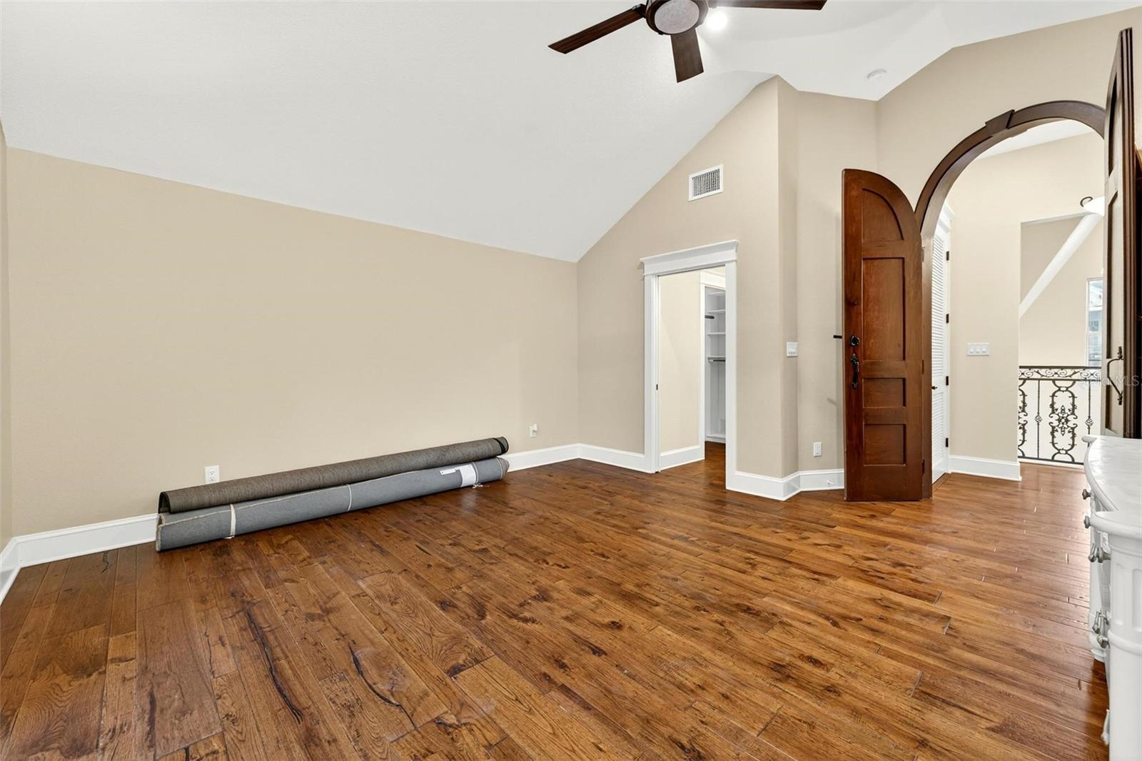 IVANHOE PARK REP - Residential