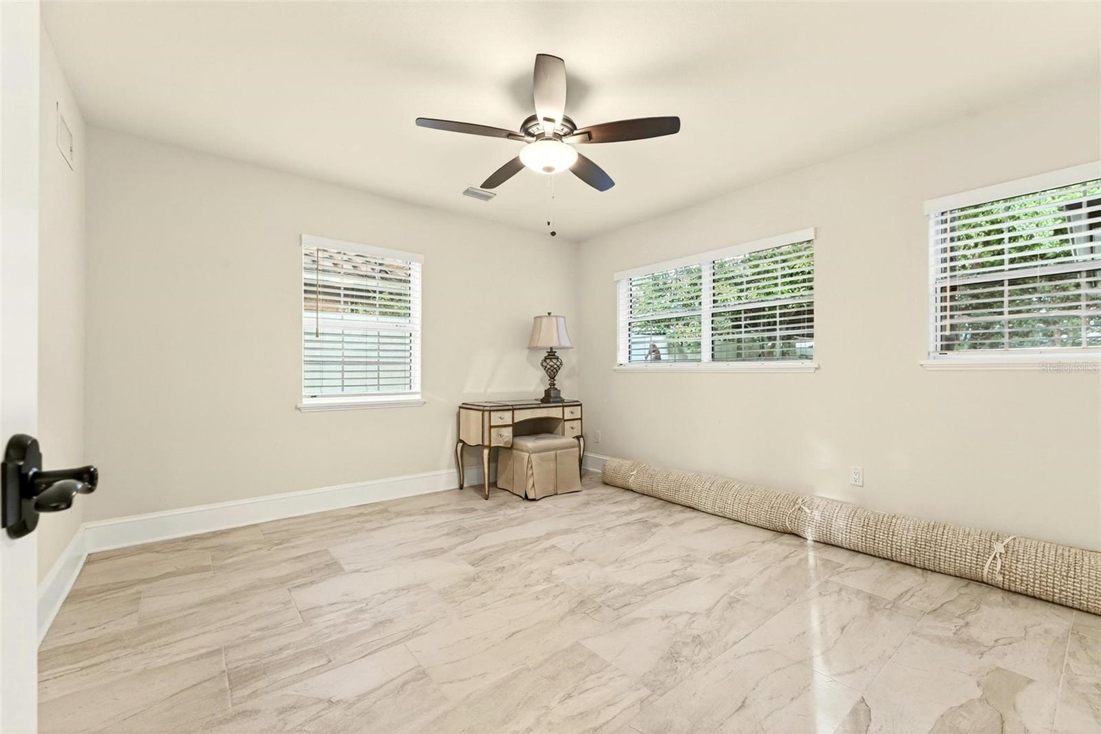 IVANHOE PARK REP - Residential