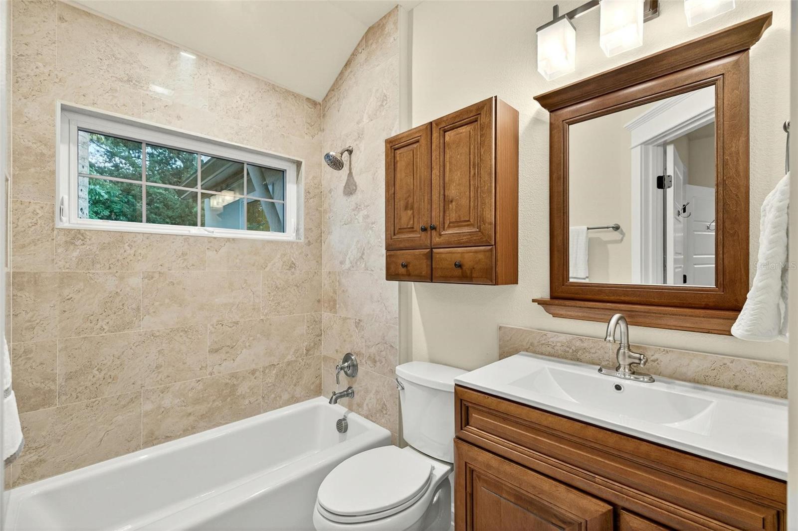 IVANHOE PARK REP - Residential