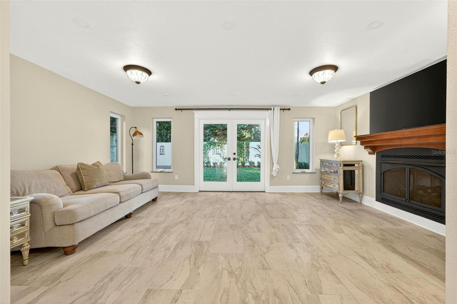 IVANHOE PARK REP - Residential