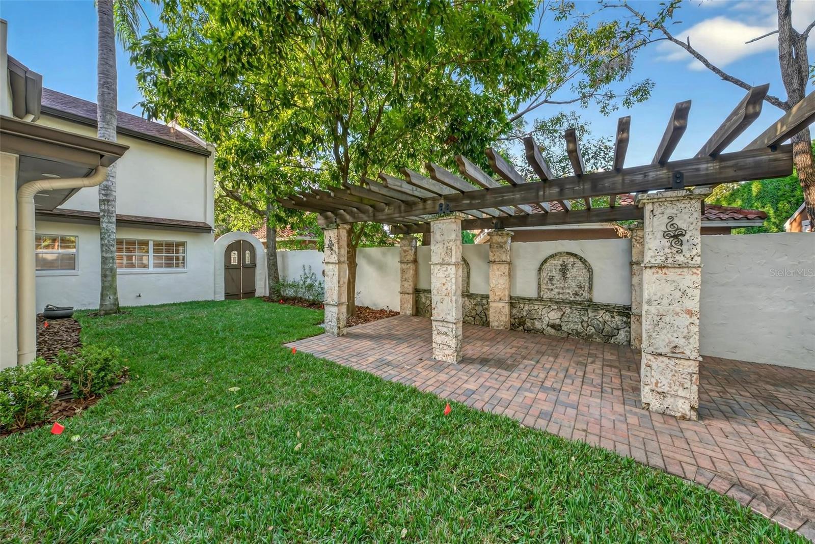 IVANHOE PARK REP - Residential