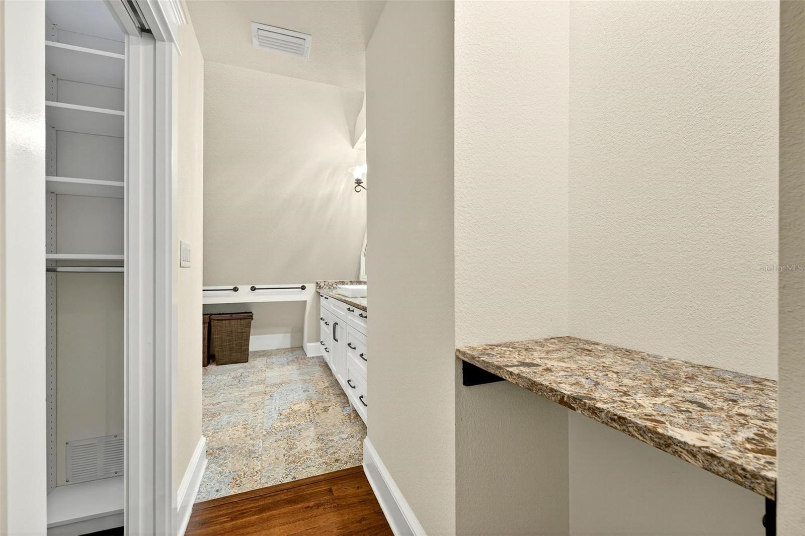 IVANHOE PARK REP - Residential