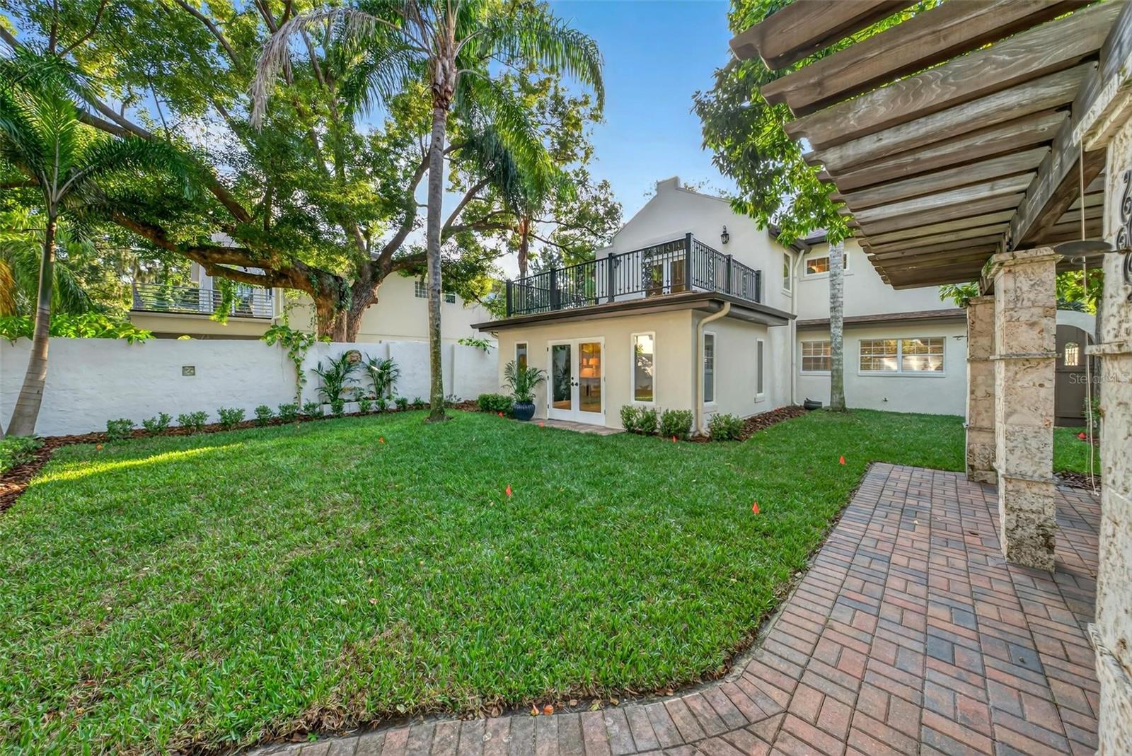 IVANHOE PARK REP - Residential