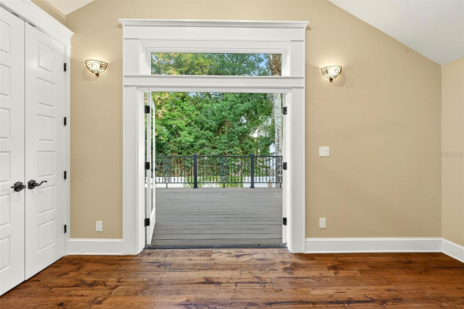 IVANHOE PARK REP - Residential