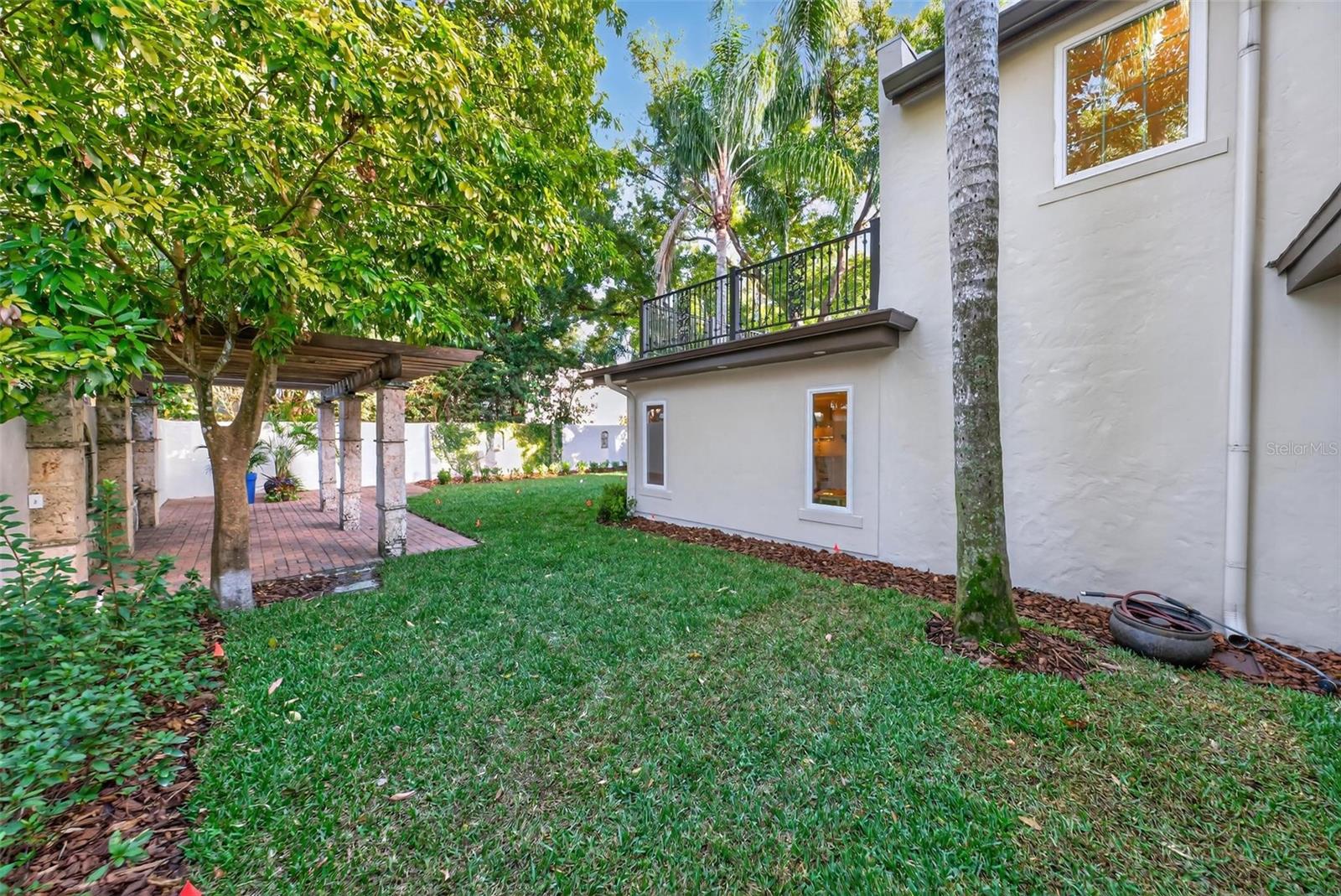 IVANHOE PARK REP - Residential