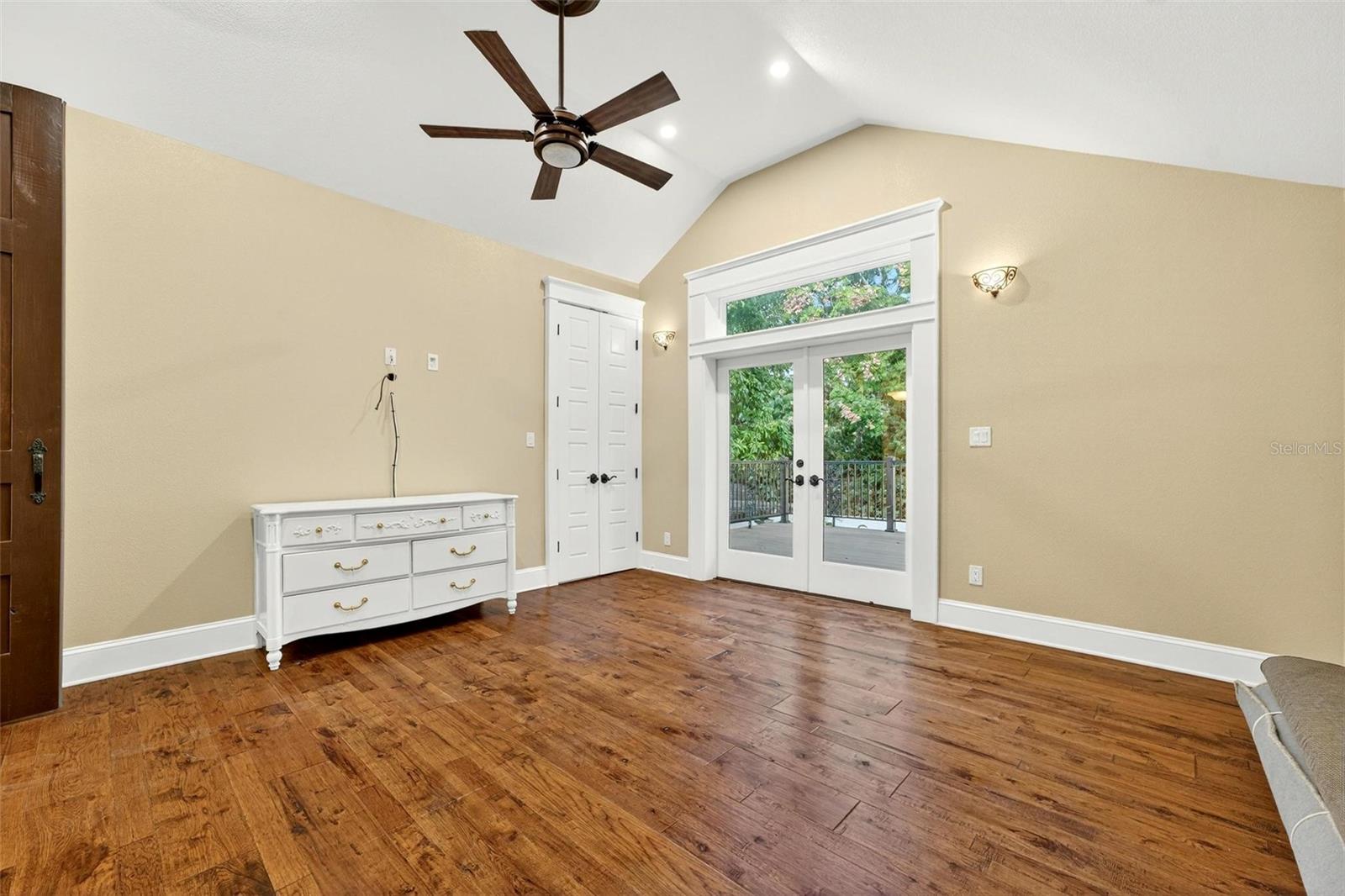 IVANHOE PARK REP - Residential