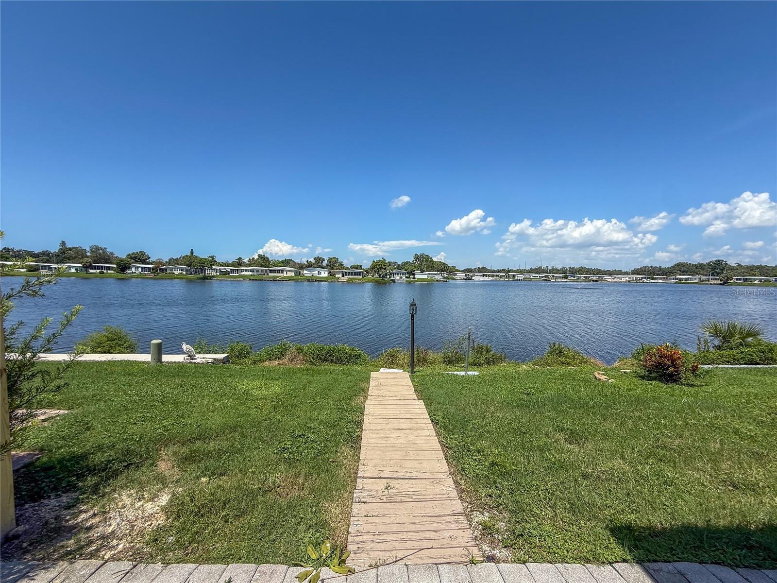 PALM LAKE ESTATES - Residential