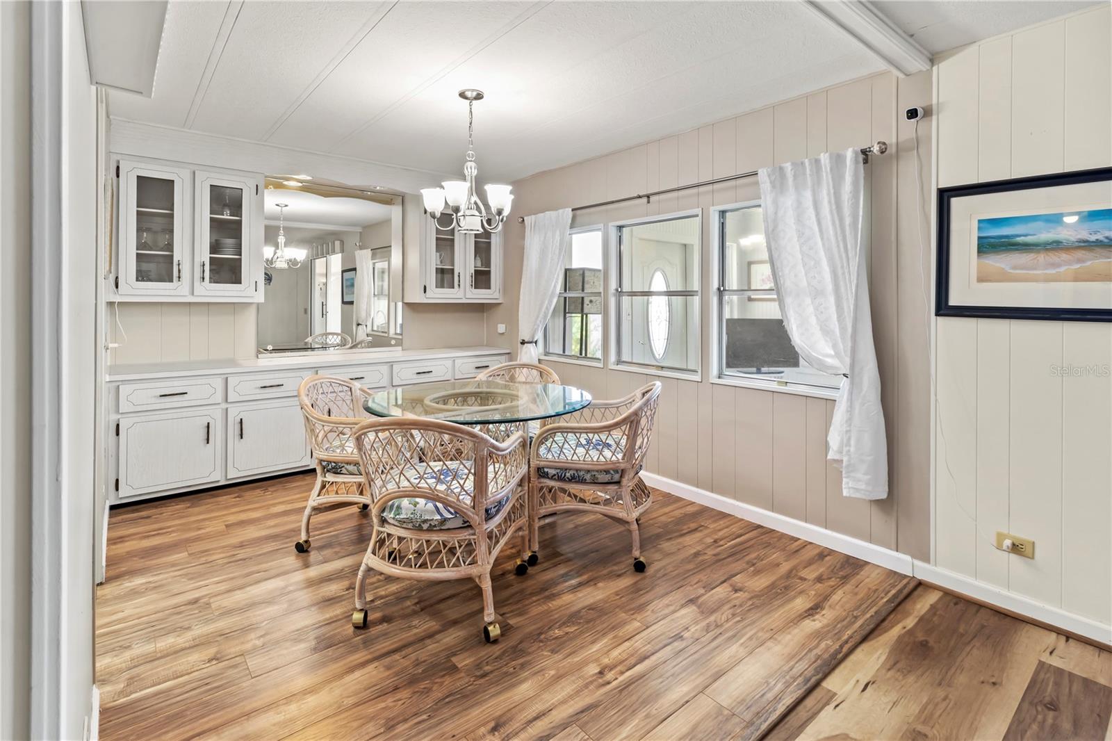 PALM LAKE ESTATES - Residential