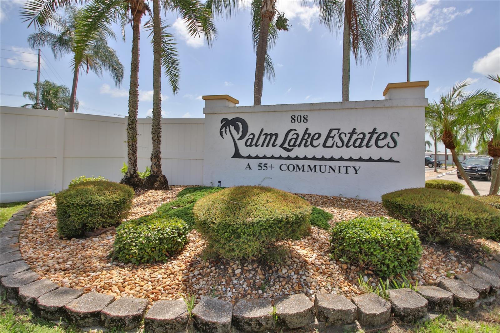 PALM LAKE ESTATES - Residential