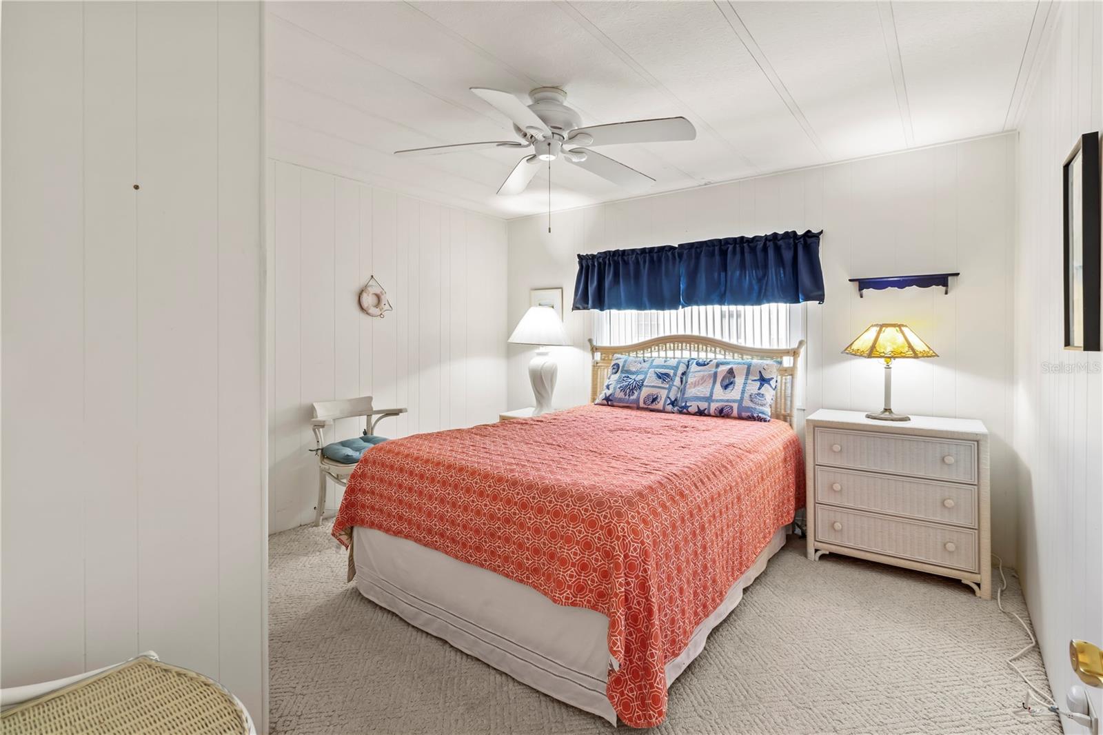 PALM LAKE ESTATES - Residential