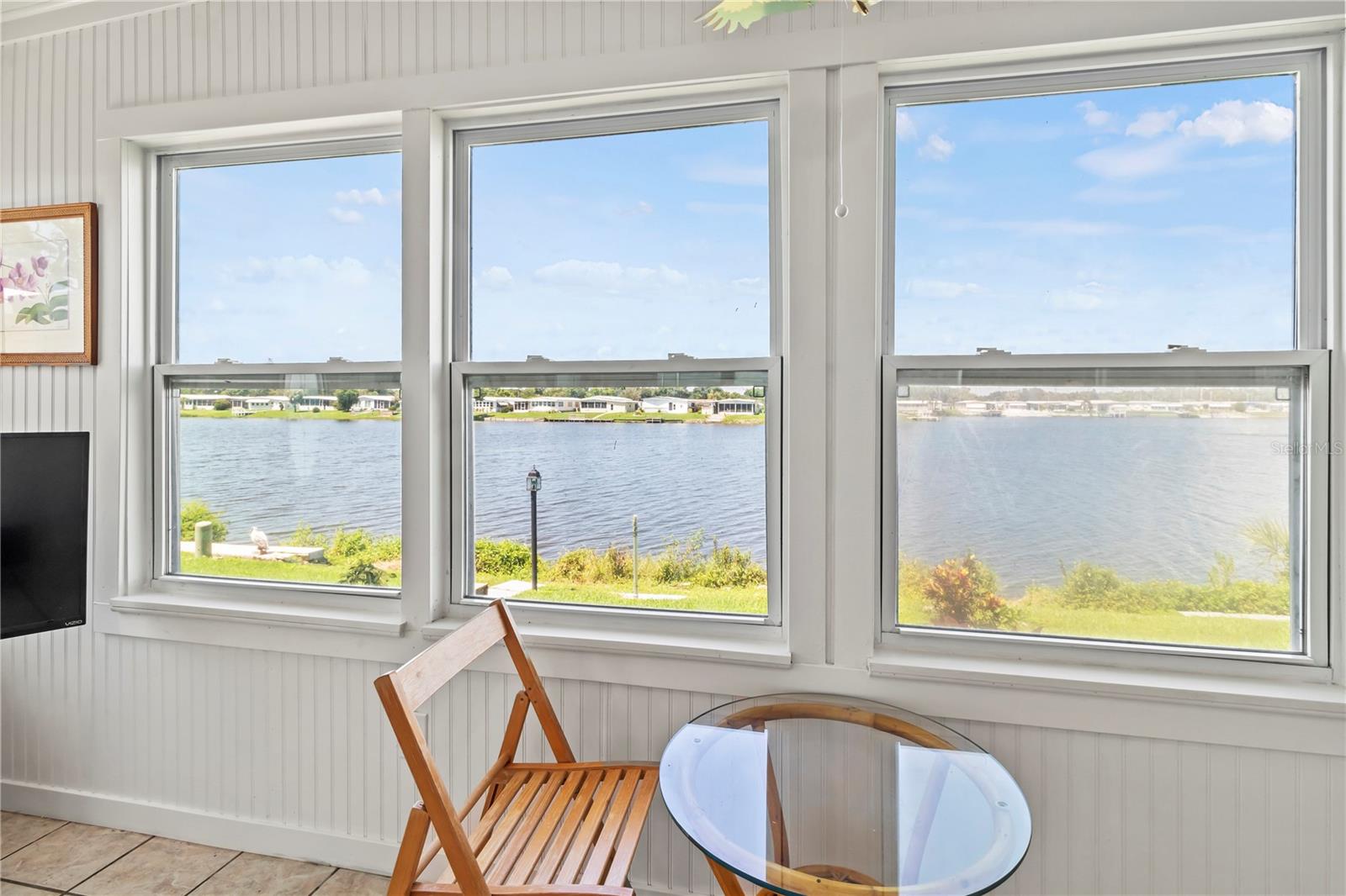 PALM LAKE ESTATES - Residential