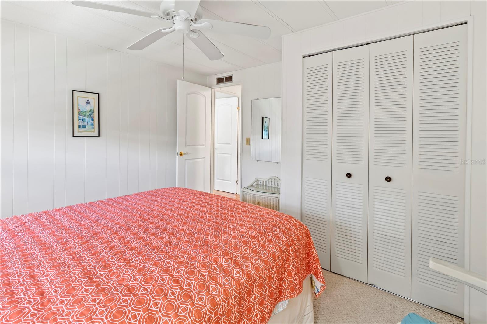 PALM LAKE ESTATES - Residential