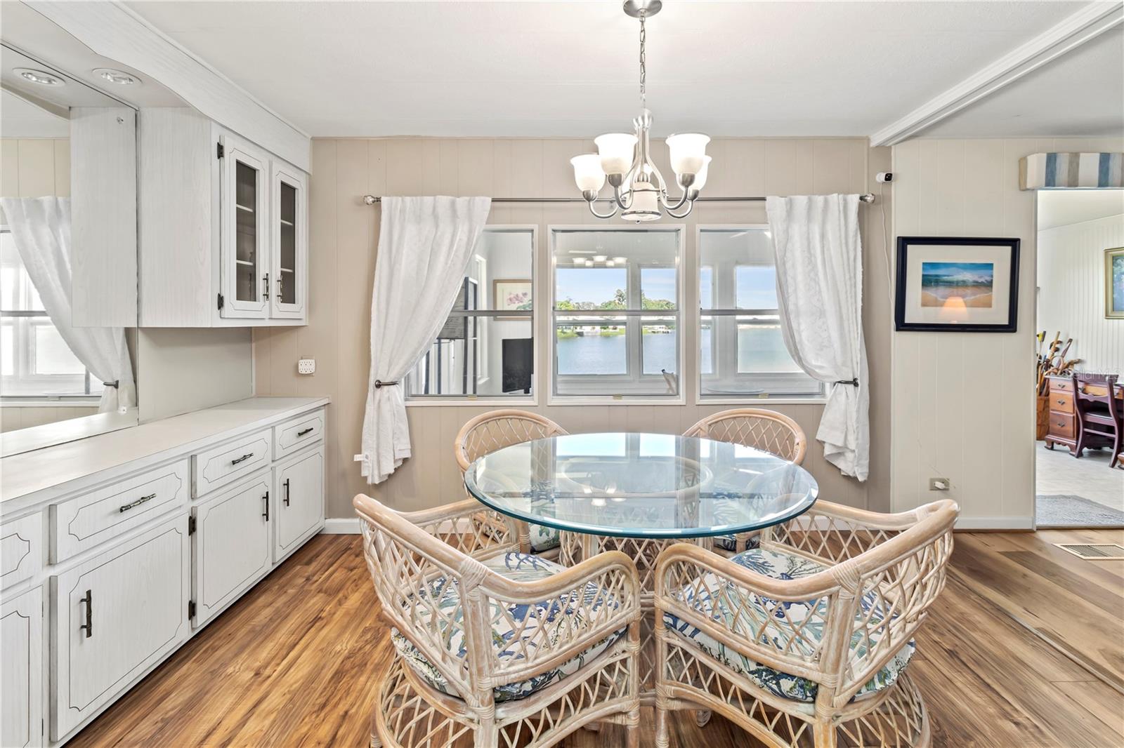 PALM LAKE ESTATES - Residential